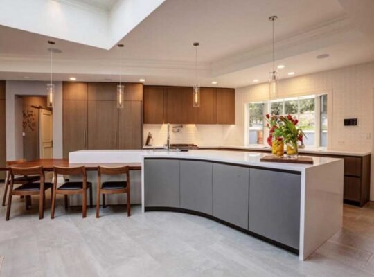 Mansion with Private Pool and Landscaped Garden